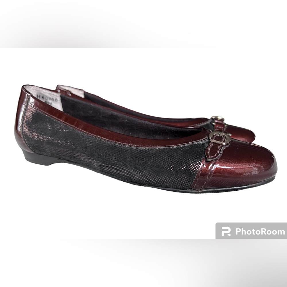 Ros Hommerson’s Women’s Ballet Brown Metallic Patent Leather Flats Size 8